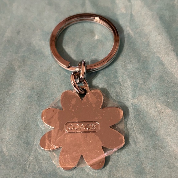 COACH Silver Daisy Purse Fob / Key Chain NWOT - Picture 3 of 4
